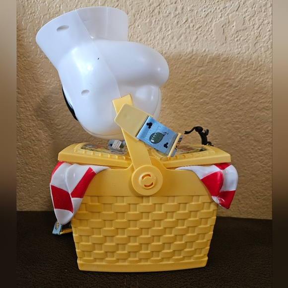 NEW Disney Mickey Mouse Picnic Basket - Picture 3 of 7